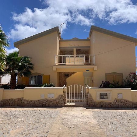 Lovely Beach Front Apartment In Santa Maria Exterior foto