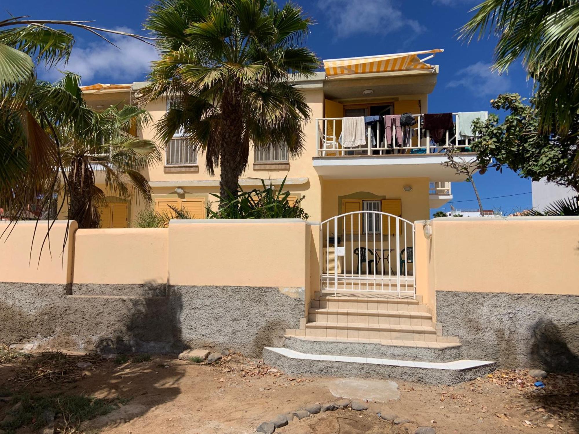 Lovely Beach Front Apartment In Santa Maria Exterior foto